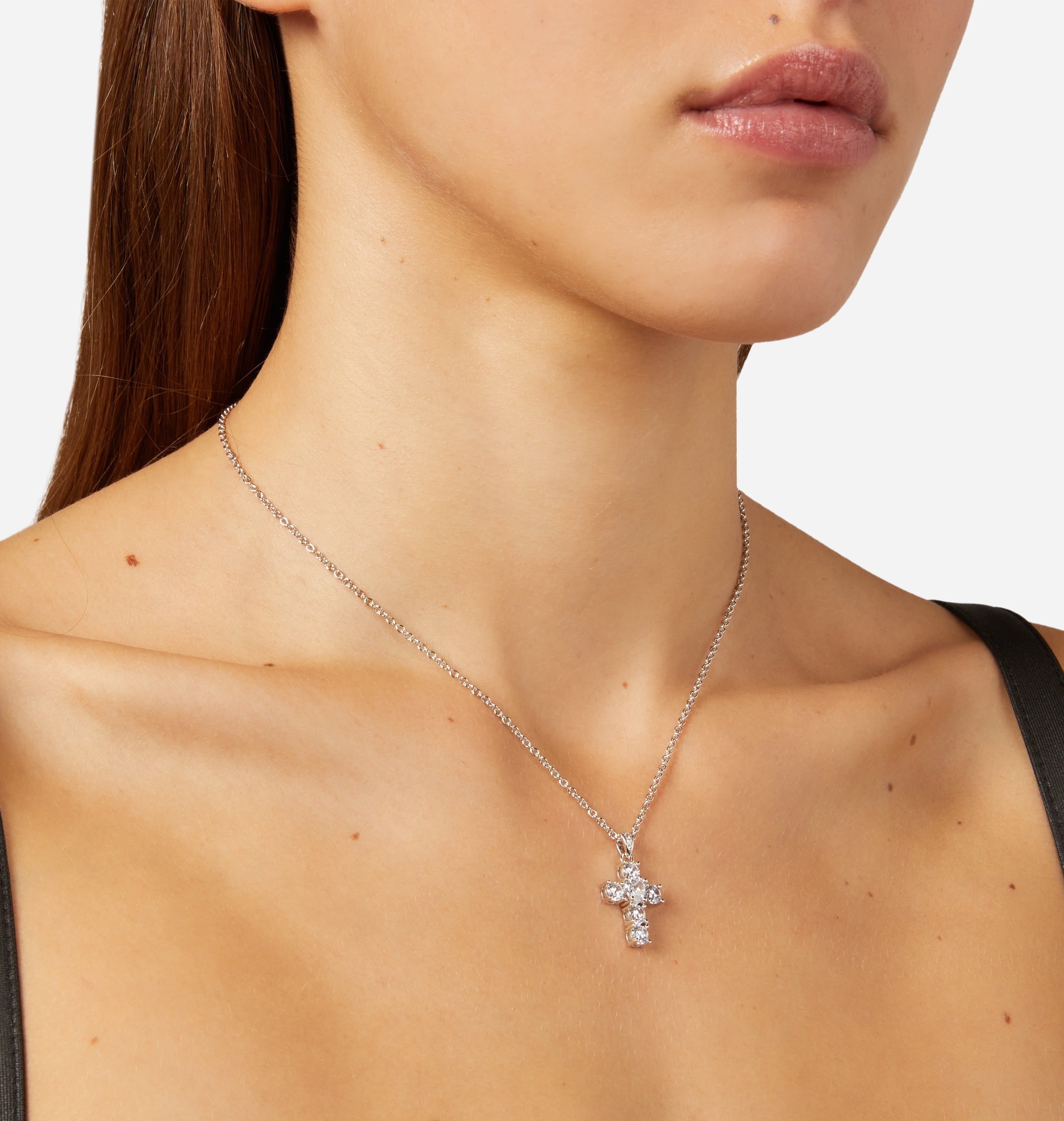 COLLANA CON PENDENTE CROCE