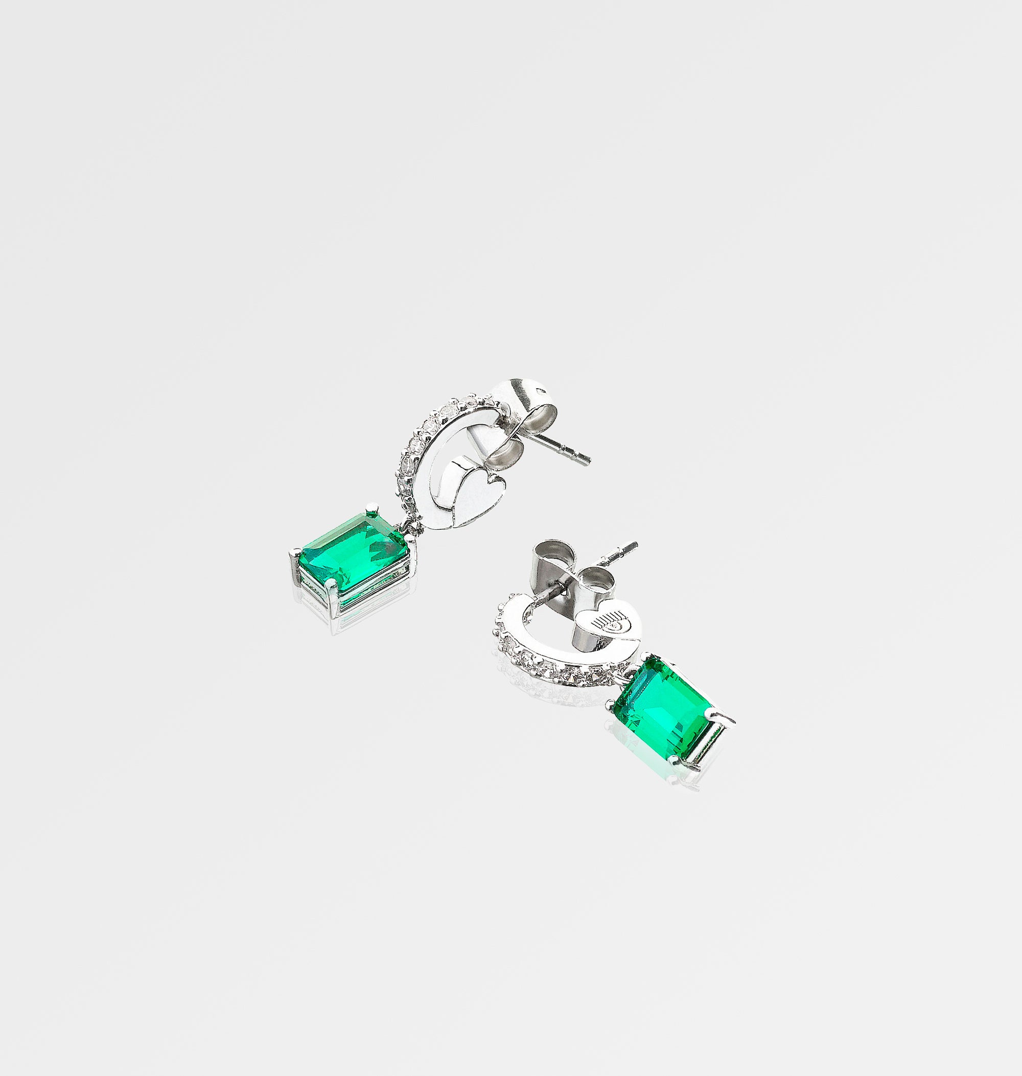EARRINGS WITH EMERALD PENDANT