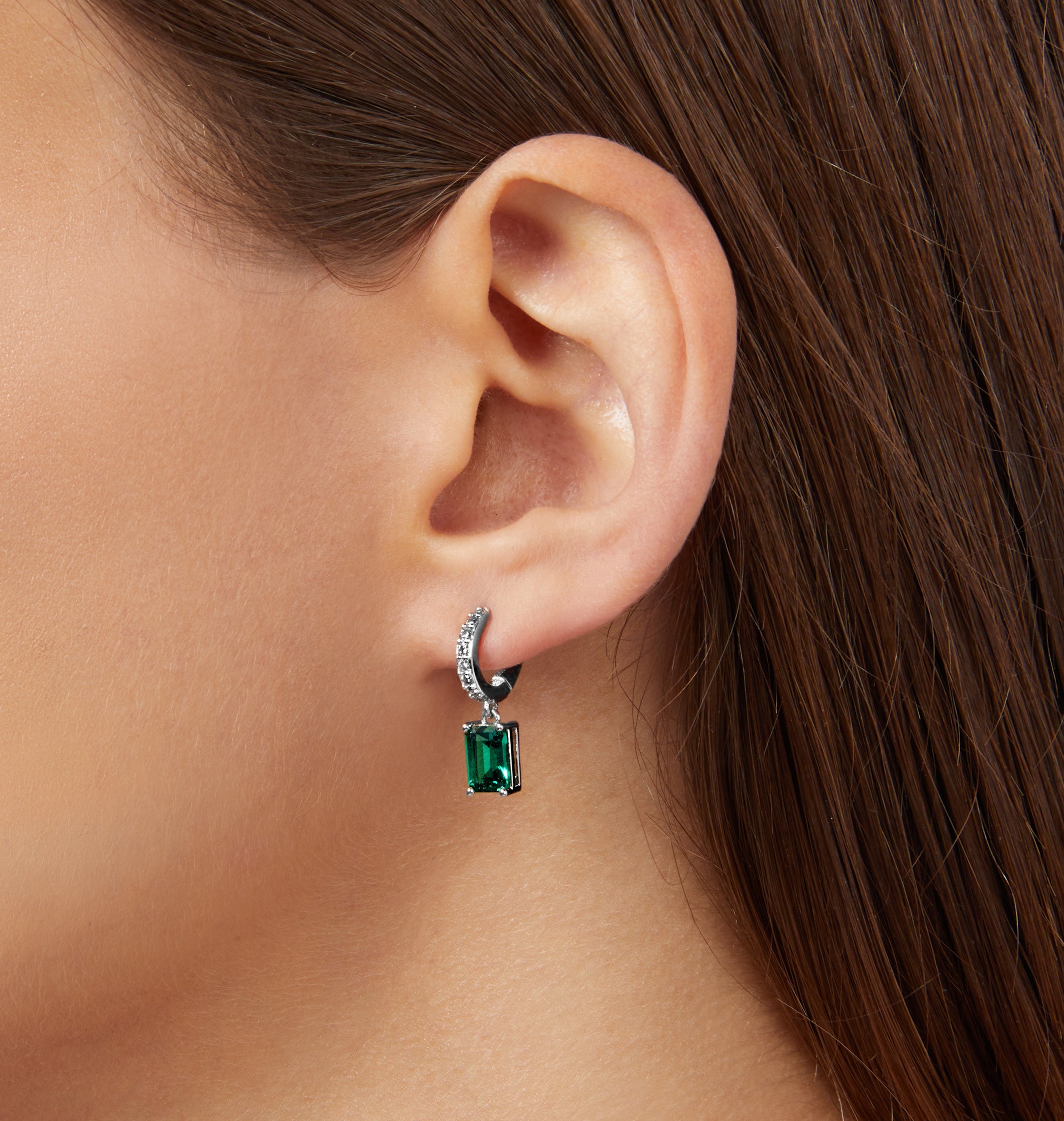 EARRINGS WITH EMERALD PENDANT