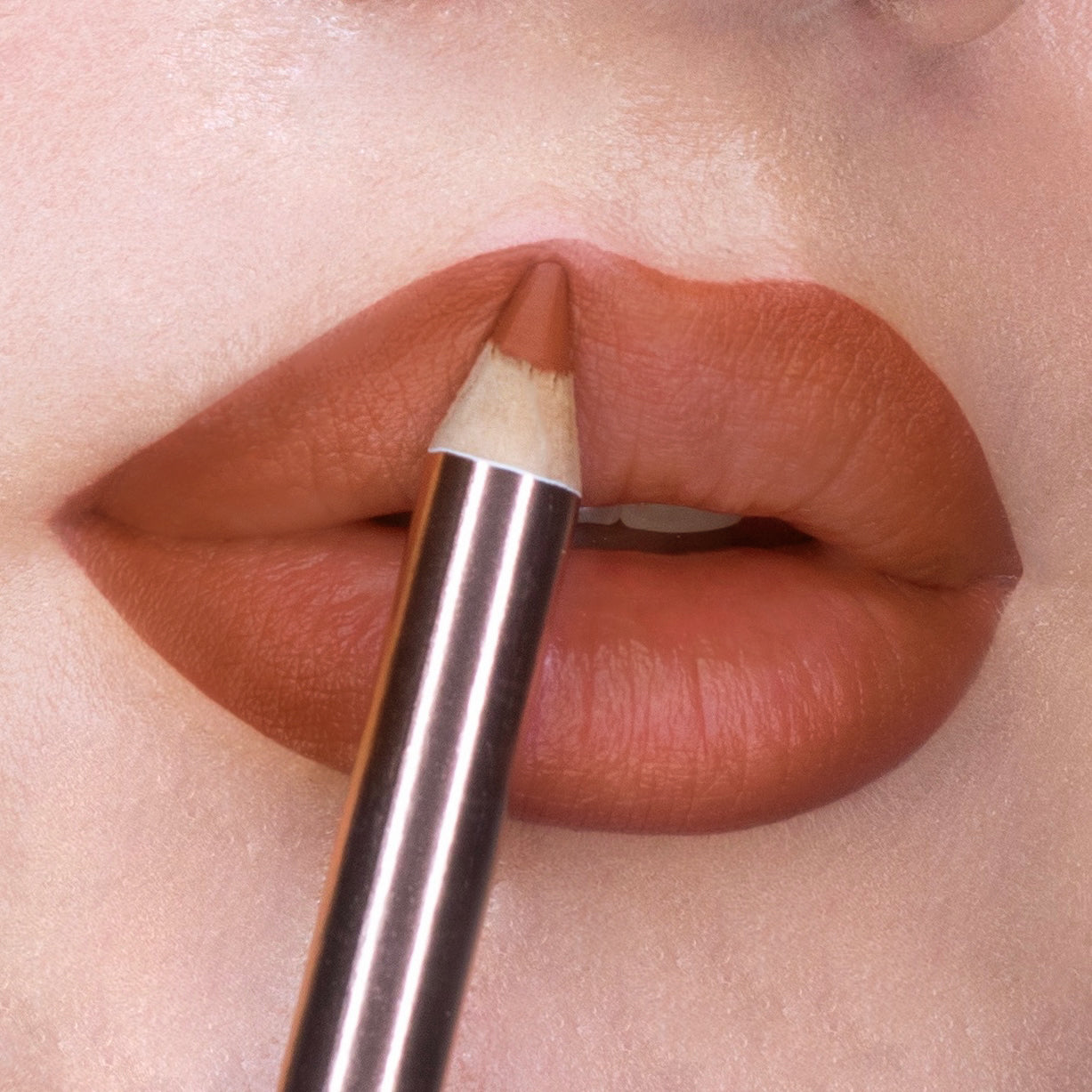 MATITA LABBRA - KISS MARKER 08-thumbmail-3