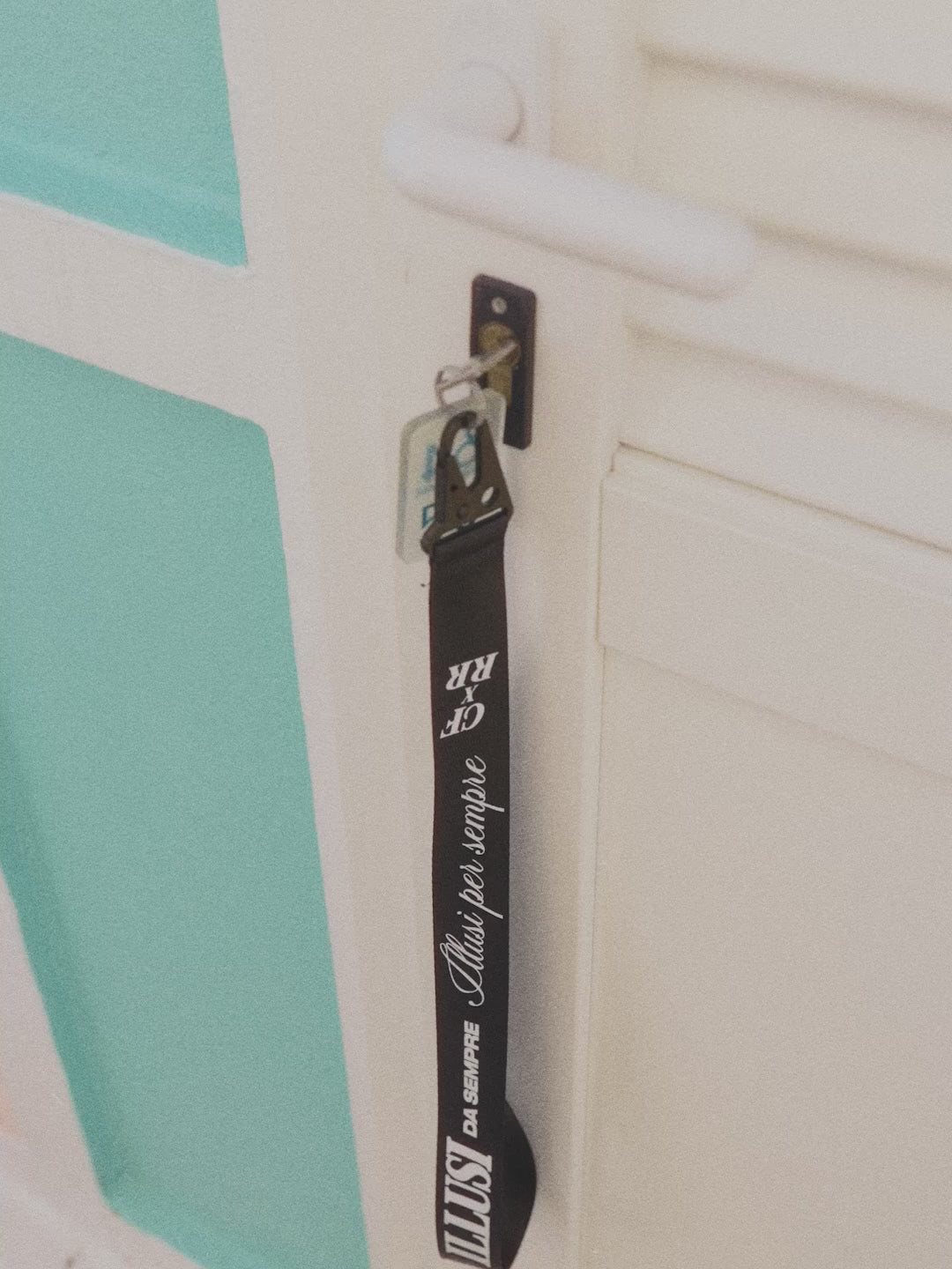 "ILLUSI DA SEMPRE" LANYARD KEYCHAIN-thumbmail-3